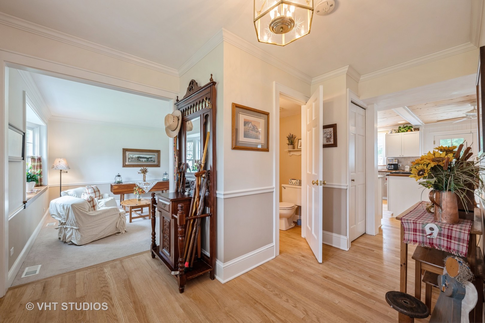 1810 West Hunters Lane Spring Grove, IL 60081 - Photo 5 of 46