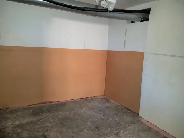 $29,900 | 924 East Ave A, Hutchinson, KS 67501