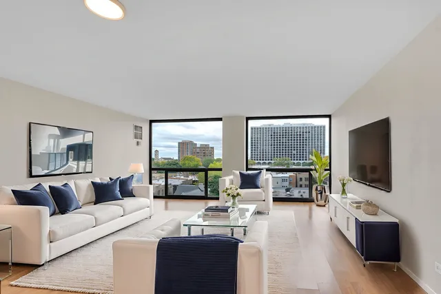 $139,900 | 4343 North Clarendon Avenue, Unit 707, Chicago, IL 60613