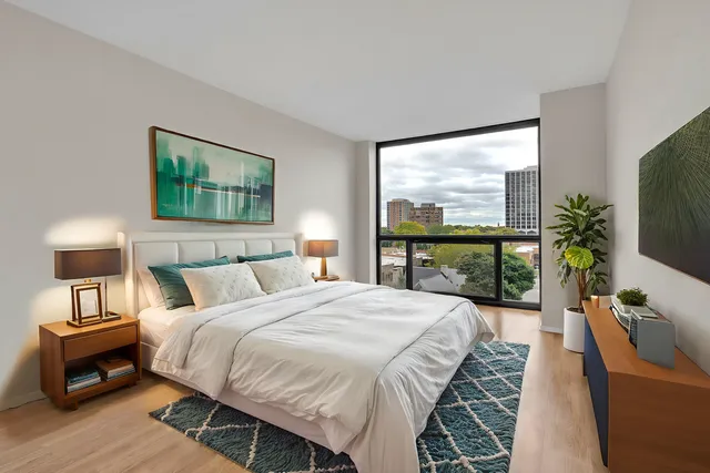 $139,900 | 4343 North Clarendon Avenue, Unit 707, Chicago, IL 60613