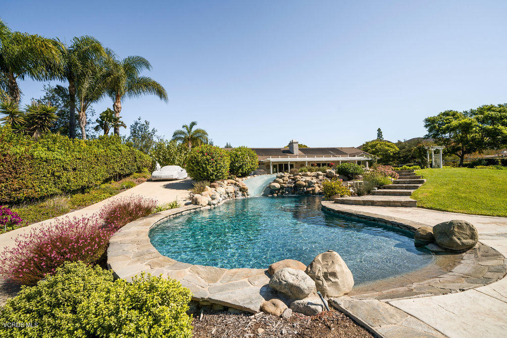 2607 Riata Court Camarillo, CA 93012 - Photo 35 of 54 a view of a garden with lawn chairs