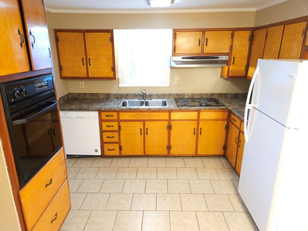 1023 North Spring Street, Unit A Murfreesboro, TN 37130 - Photo 3 of 11