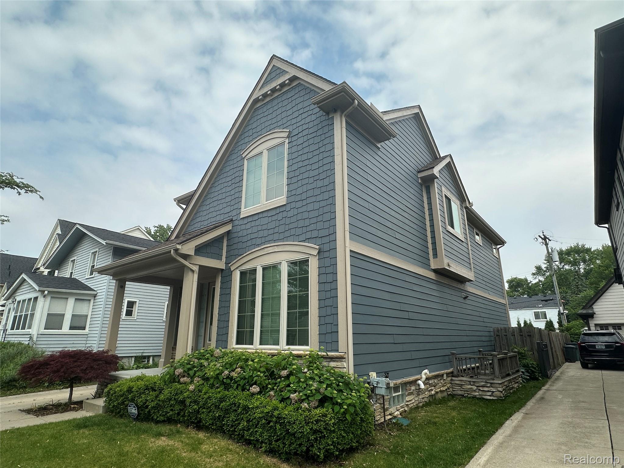 1555 Ruffner Avenue Birmingham, MI 48009 - Photo 3 of 48 Stunning Colonial in Birmingham