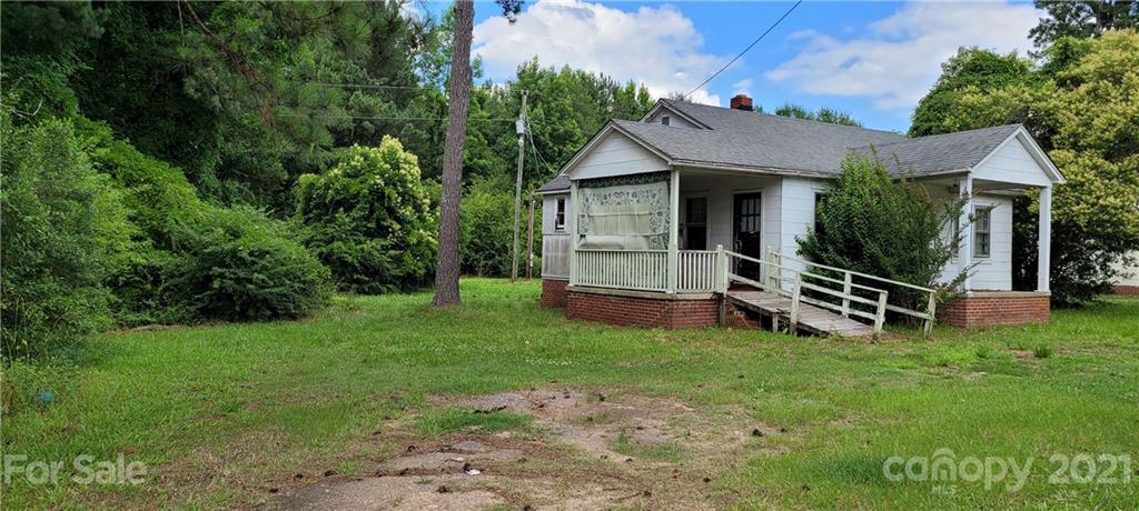 2615 Anderson Road South Catawba, SC 29704 - Photo 3 of 12 a view of a house with a yard and sitting area