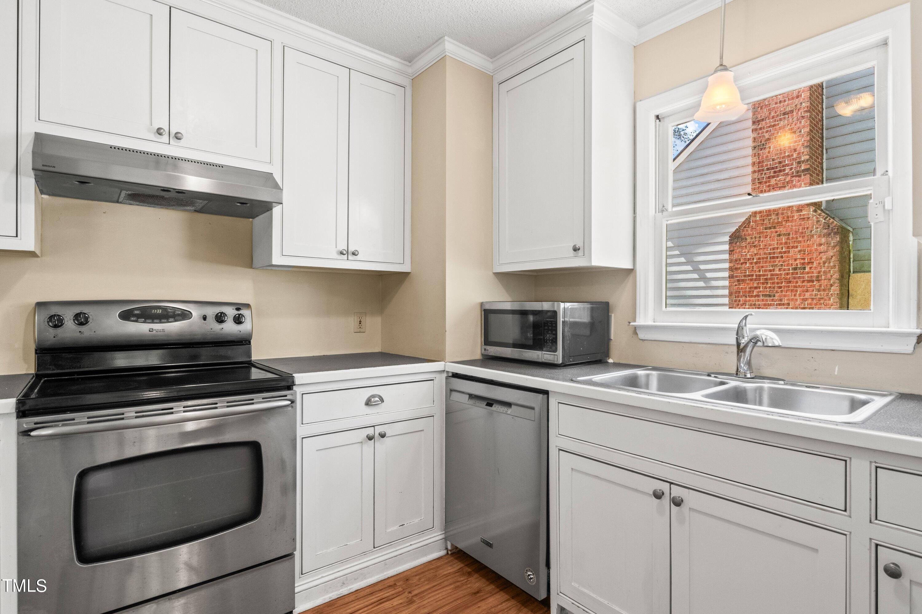4625 Thurmount Place Raleigh, NC 27604 - Photo 11 of 34 24-4625 Thurmount Pl20230320_0024