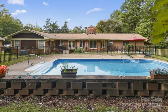 $550,000 | 12 Dennis Lane, Blythewood, SC 29016