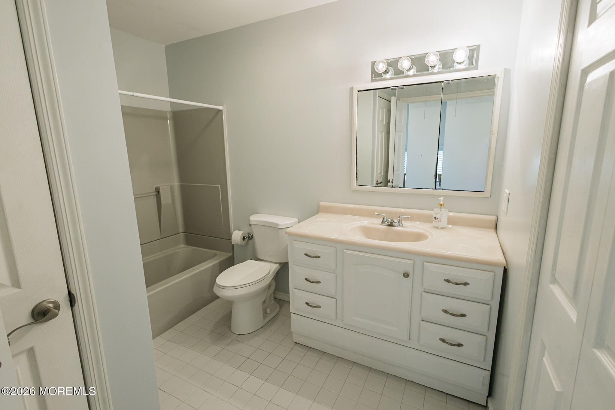 1601 Alpine Trail Neptune Township, NJ 07753 - Photo 25 of 31 25-4T9A5679