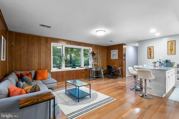 $1,215,000 | 3706 Quaint Acres Circle, Falls Church, VA 22041