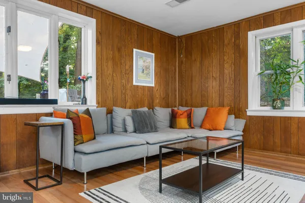 $1,215,000 | 3706 Quaint Acres Circle, Falls Church, VA 22041