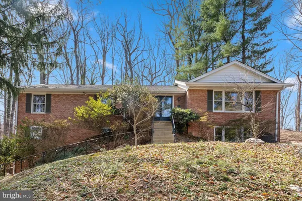$1,215,000 | 3706 Quaint Acres Circle, Falls Church, VA 22041