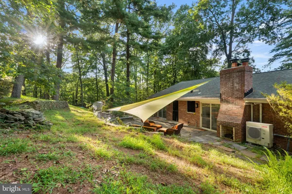 $1,215,000 | 3706 Quaint Acres Circle, Falls Church, VA 22041