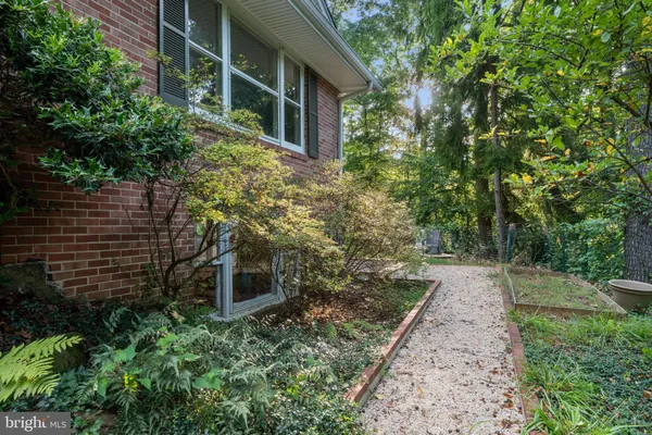 $1,215,000 | 3706 Quaint Acres Circle, Falls Church, VA 22041