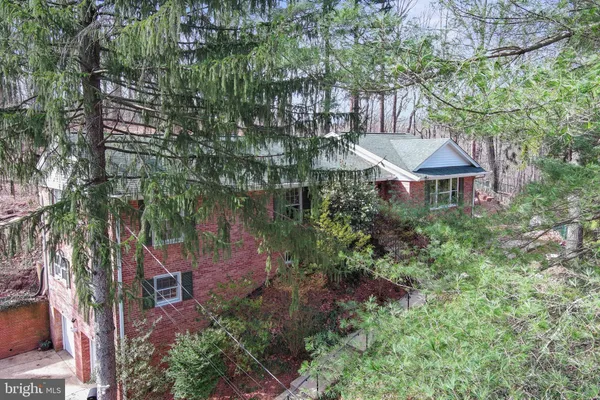 $1,215,000 | 3706 Quaint Acres Circle, Falls Church, VA 22041