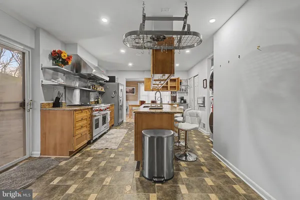 $1,215,000 | 3706 Quaint Acres Circle, Falls Church, VA 22041