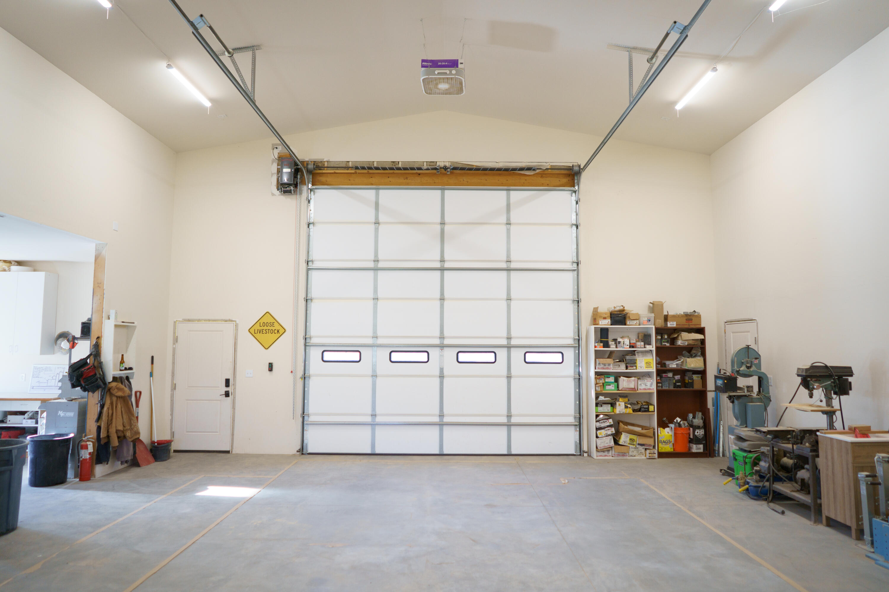 159 Foothill Road Carey, ID 83320 - Photo 14 of 24 Interior.Overhead door