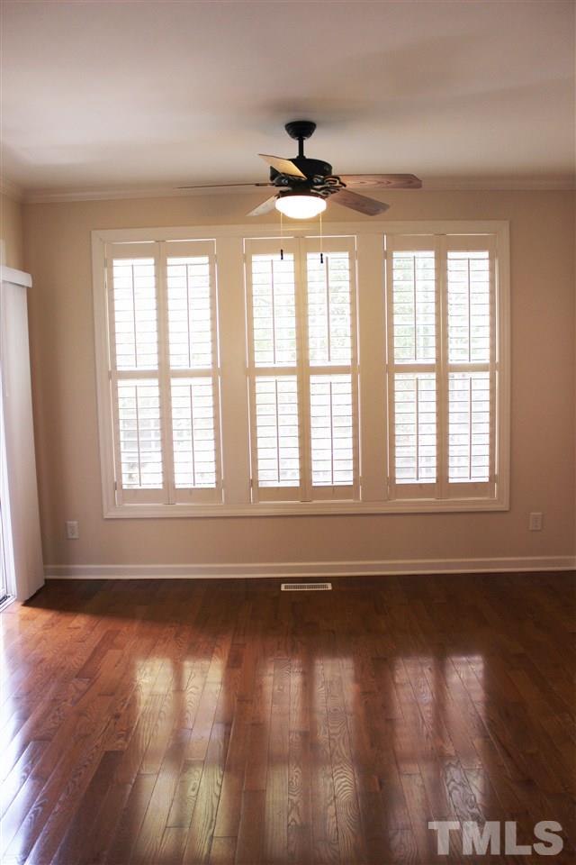 4130 Earl Grey Court Raleigh, NC 27612 - Photo 8 of 22 Gleaming hardwood floors in Kitchen and Eat-in Breakfast nook!