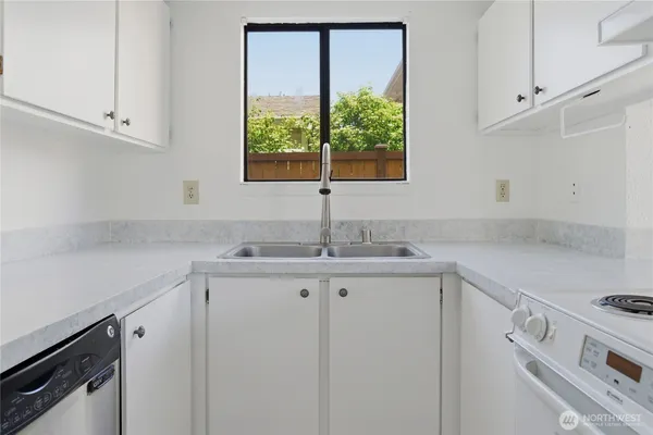 $989,750 | 2810 D Place Southeast, Auburn, WA 98002
