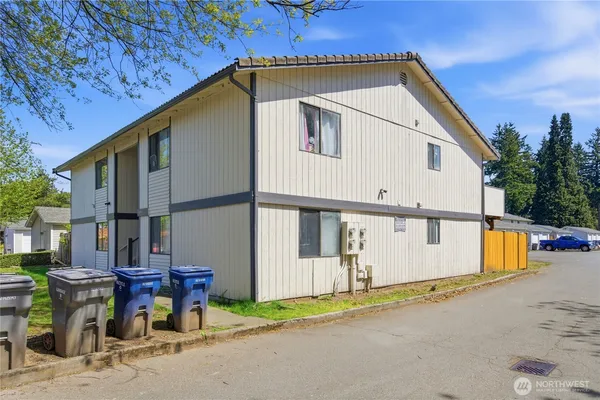$989,750 | 2810 D Place Southeast, Auburn, WA 98002