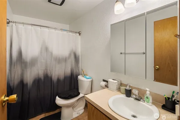 $989,750 | 2810 D Place Southeast, Auburn, WA 98002