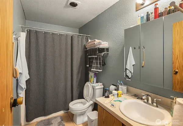 $989,750 | 2810 D Place Southeast, Auburn, WA 98002