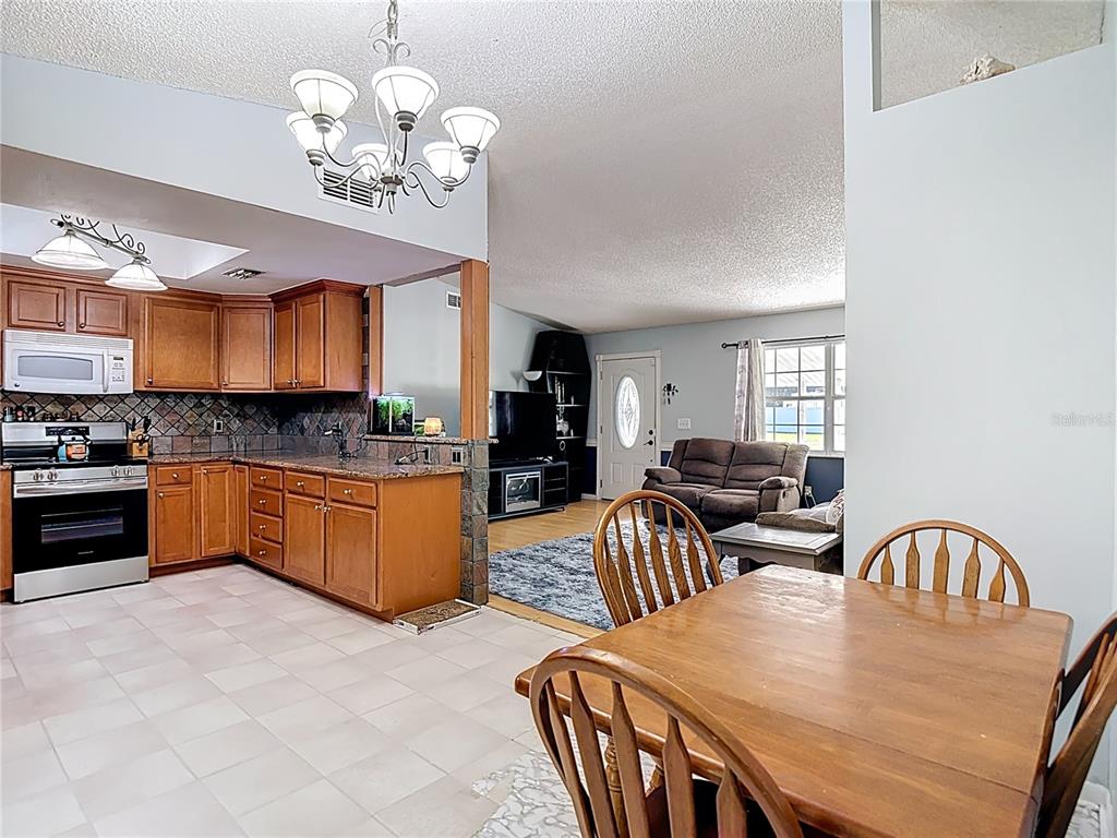 11340 Sally Road Dade City, FL 33525 - Photo 13 of 40 Gallery Image 13