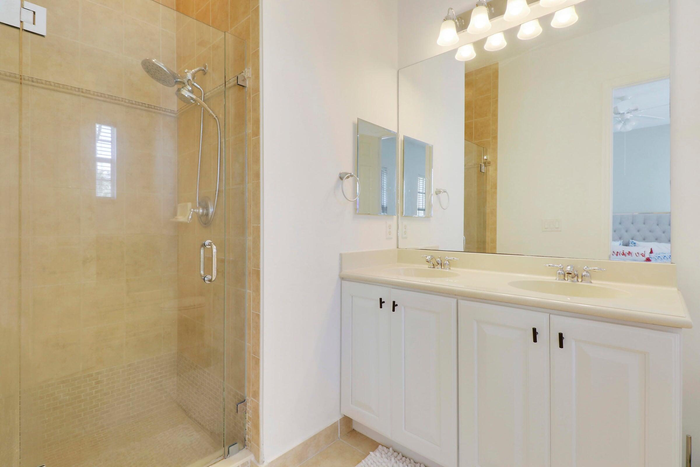 151 Mulligan Place Jupiter, FL 33458 - Photo 20 of 23 Primary Bathroom