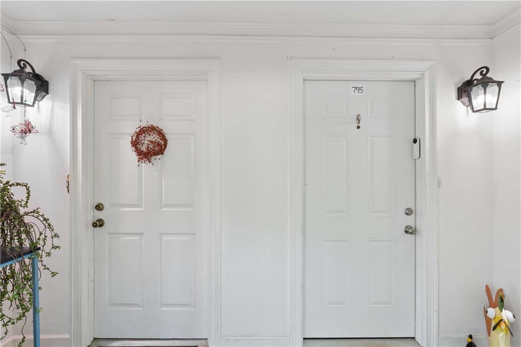 795 North Parkwood Road Decatur, GA 30030 - Photo 3 of 50