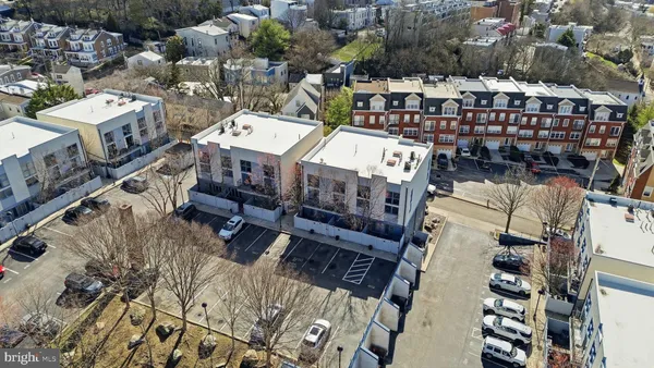 a picture of city view