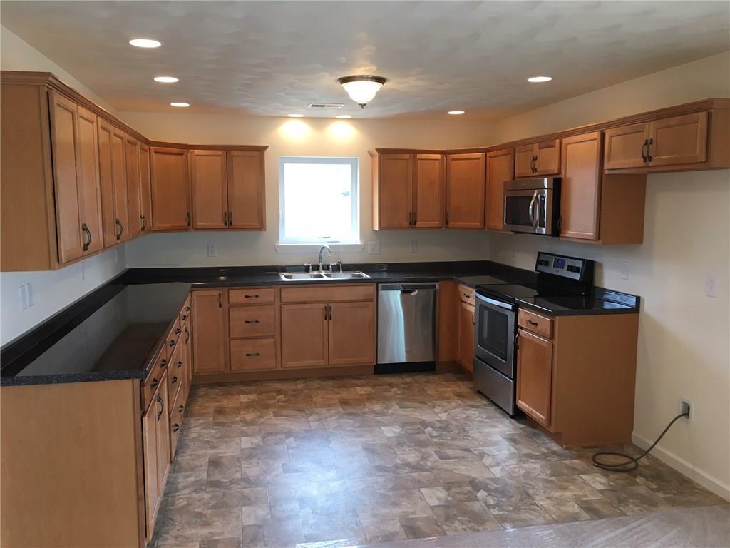 515 Sunview Circle Latrobe, PA 15650 - Photo 2 of 11