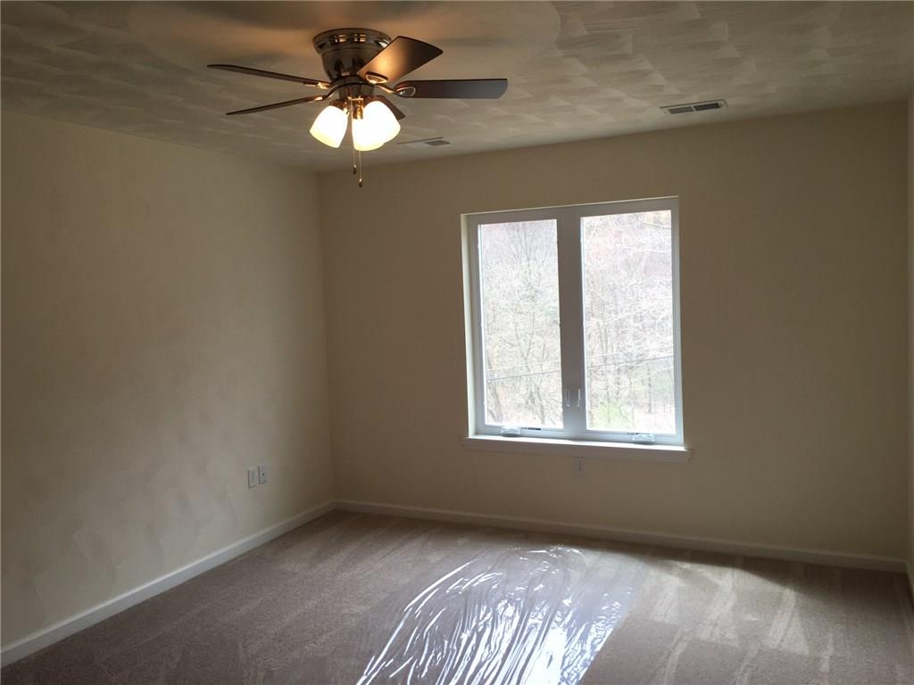 515 Sunview Circle Latrobe, PA 15650 - Photo 8 of 11