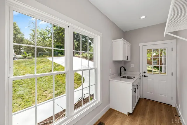 $449,900 | 2212 Cambridge Place, Lynchburg, VA 24503