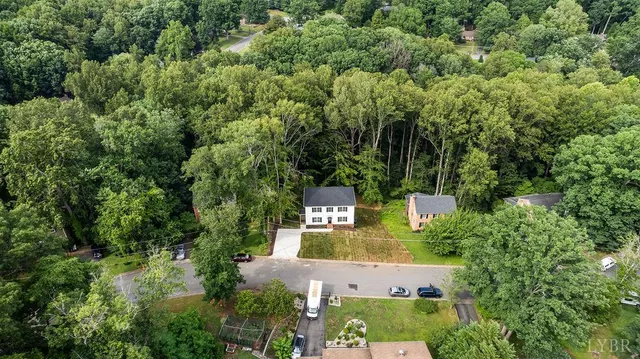 $449,900 | 2212 Cambridge Place, Lynchburg, VA 24503