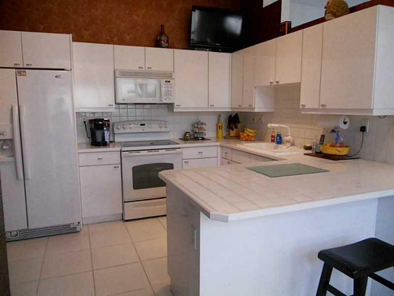 23140 Via Stel Boca Raton, FL 33433 - Photo 19 of 21 Kitchen.