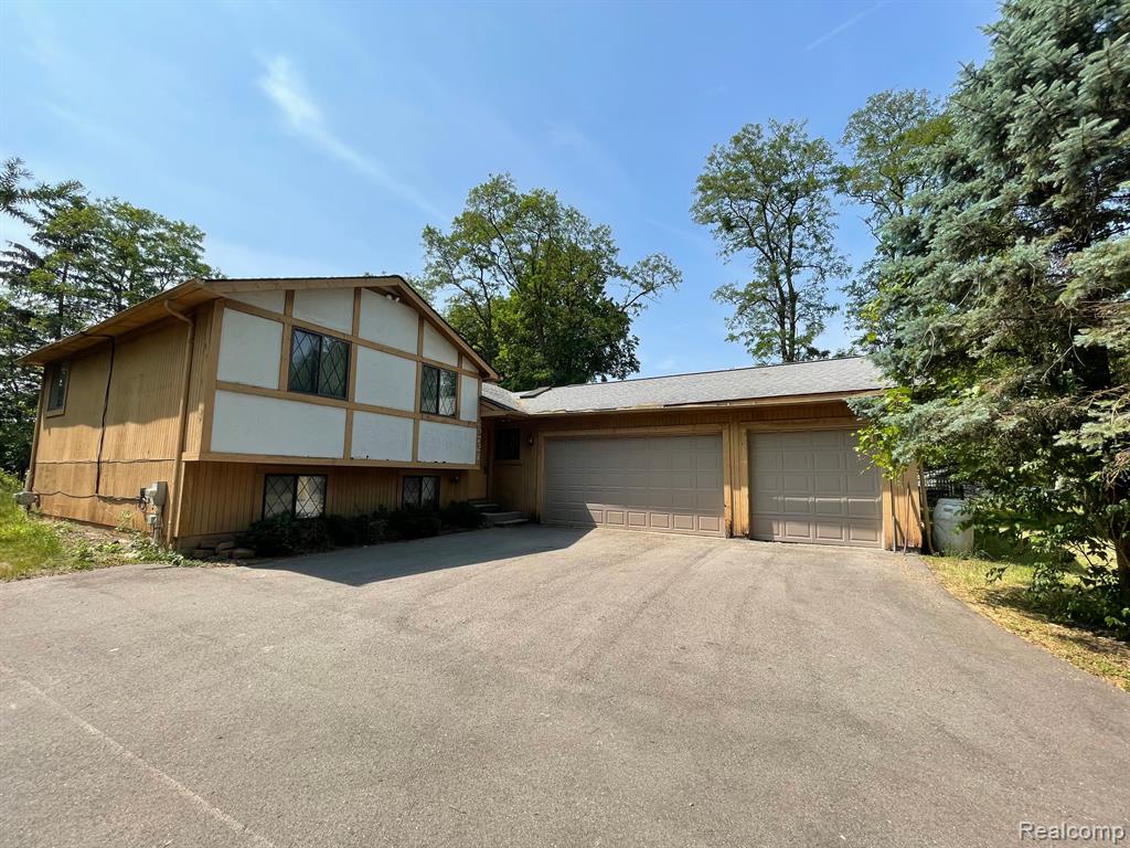 29721 Farmington Road Farmington Hills, MI 48331 - Photo 1 of 40