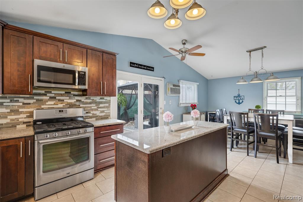 415 Leon Road Walled Lake, MI 48390 - Photo 18 of 48