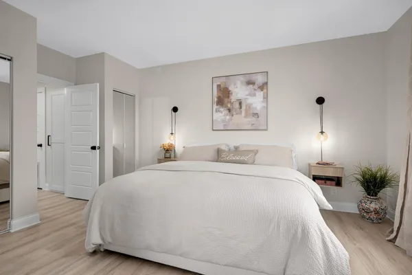 $179,900 | 26 West 10th Street, Unit 2009, St. Paul, MN 55102