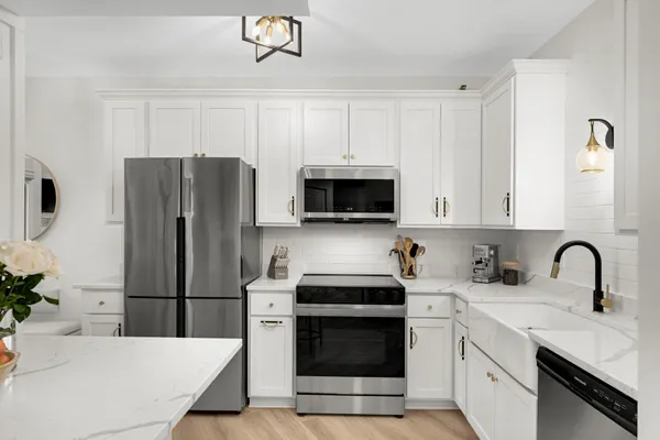 $179,900 | 26 West 10th Street, Unit 2009, St. Paul, MN 55102