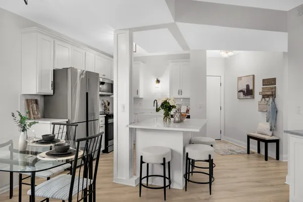 $179,900 | 26 West 10th Street, Unit 2009, St. Paul, MN 55102