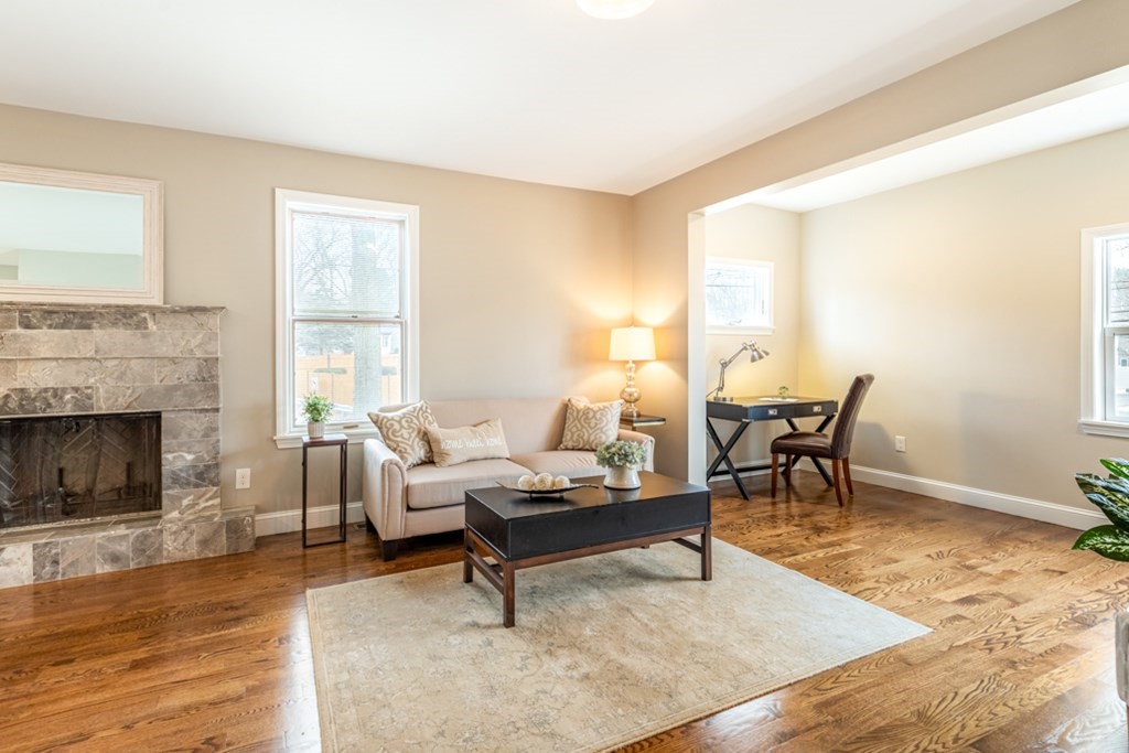 45 Donegal Road Peabody, MA 01960 - Photo 5 of 37 Gallery Image 5