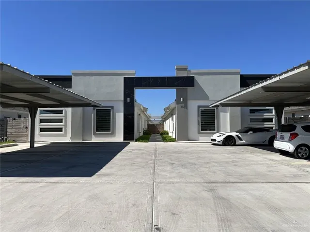 $1,250 | 805 West Garrison Drive, Unit 2, Pharr, TX 78577