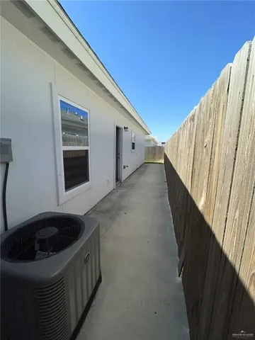 $1,250 | 805 West Garrison Drive, Unit 2, Pharr, TX 78577