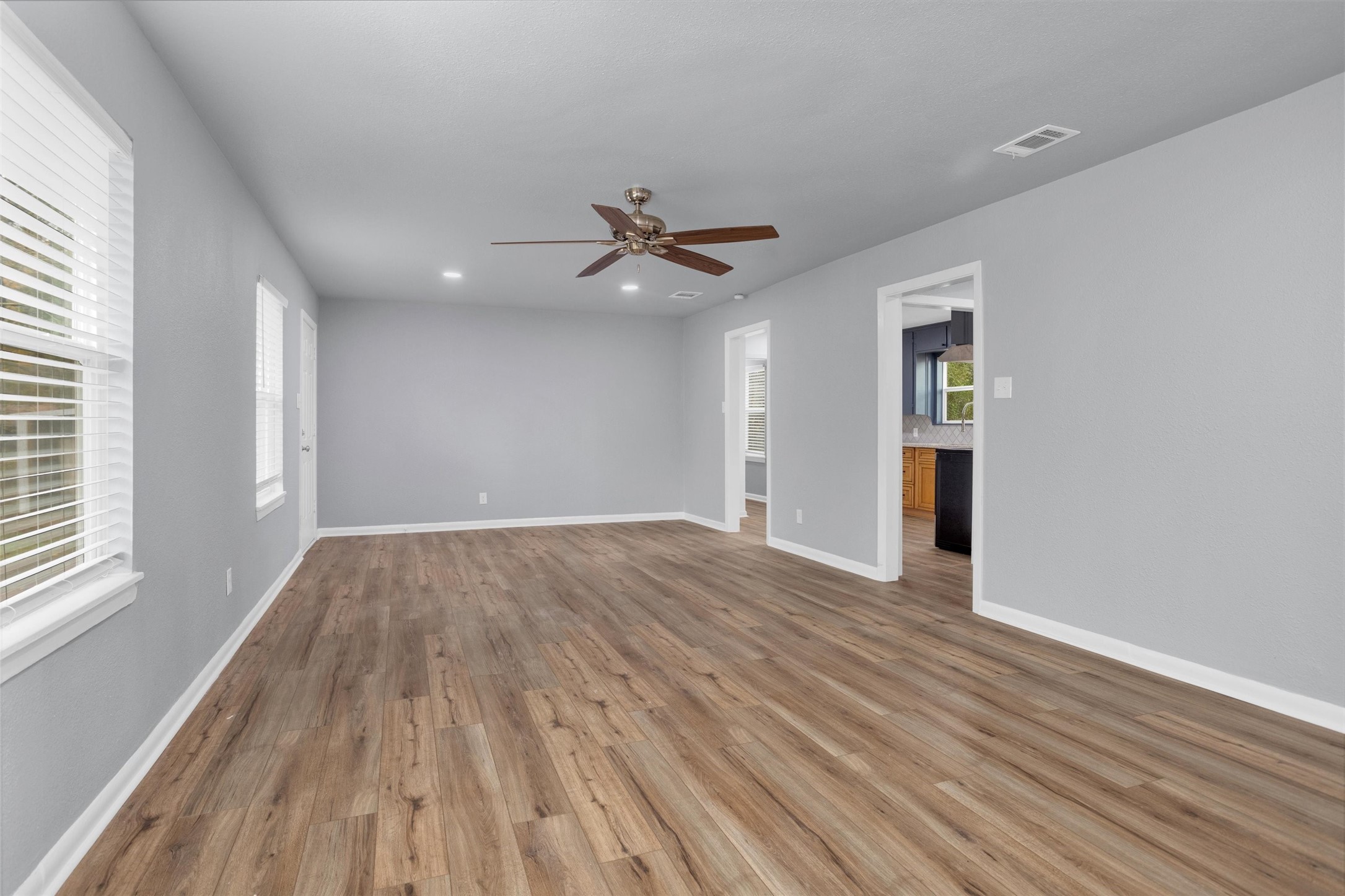 1708 Porter Road Conroe, TX 77301 - Photo 5 of 29