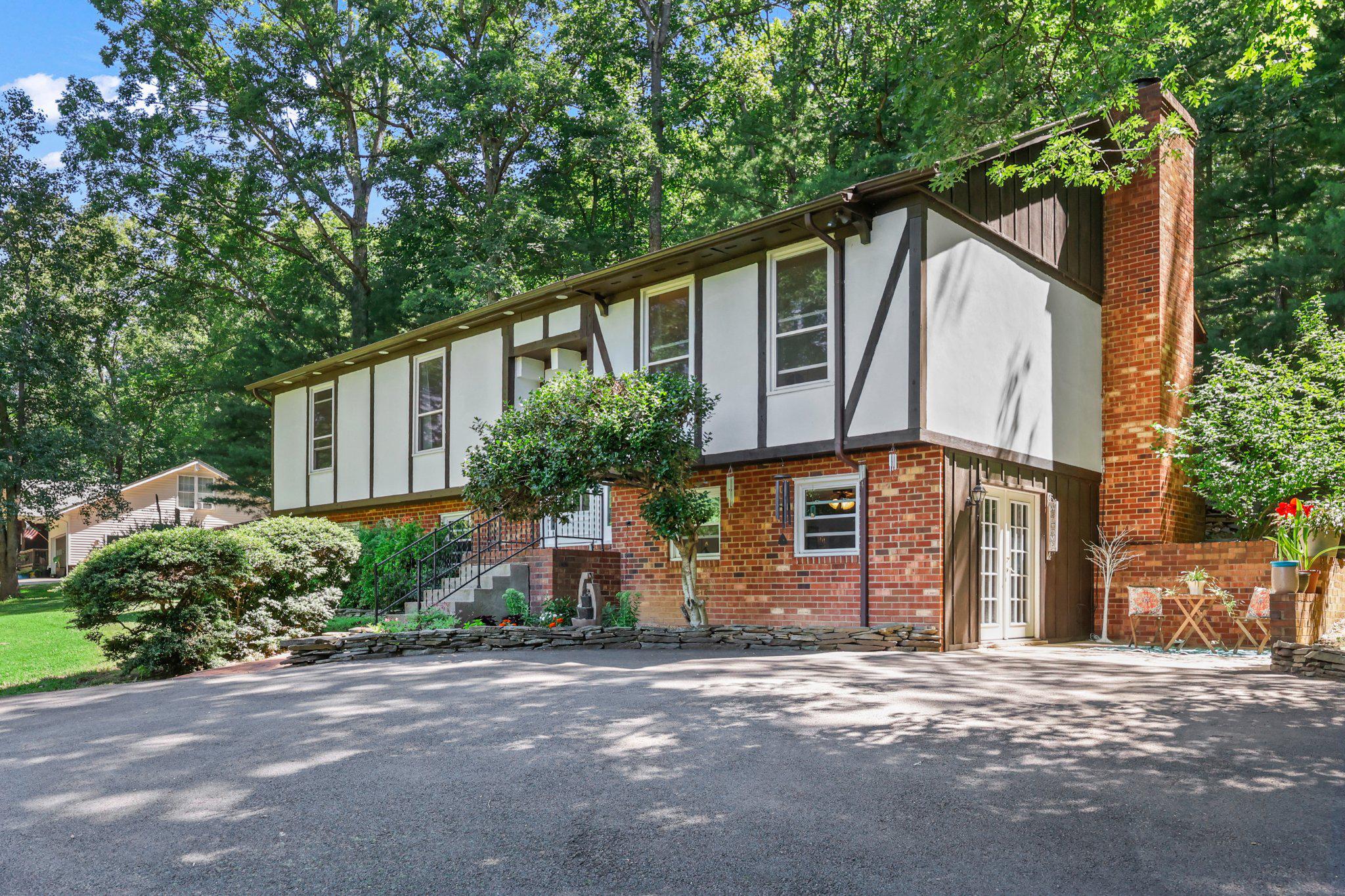 7357 Auburn Mill Road Warrenton, VA 20187 - Photo 26 of 35 Partial brick home with side concrete patio
