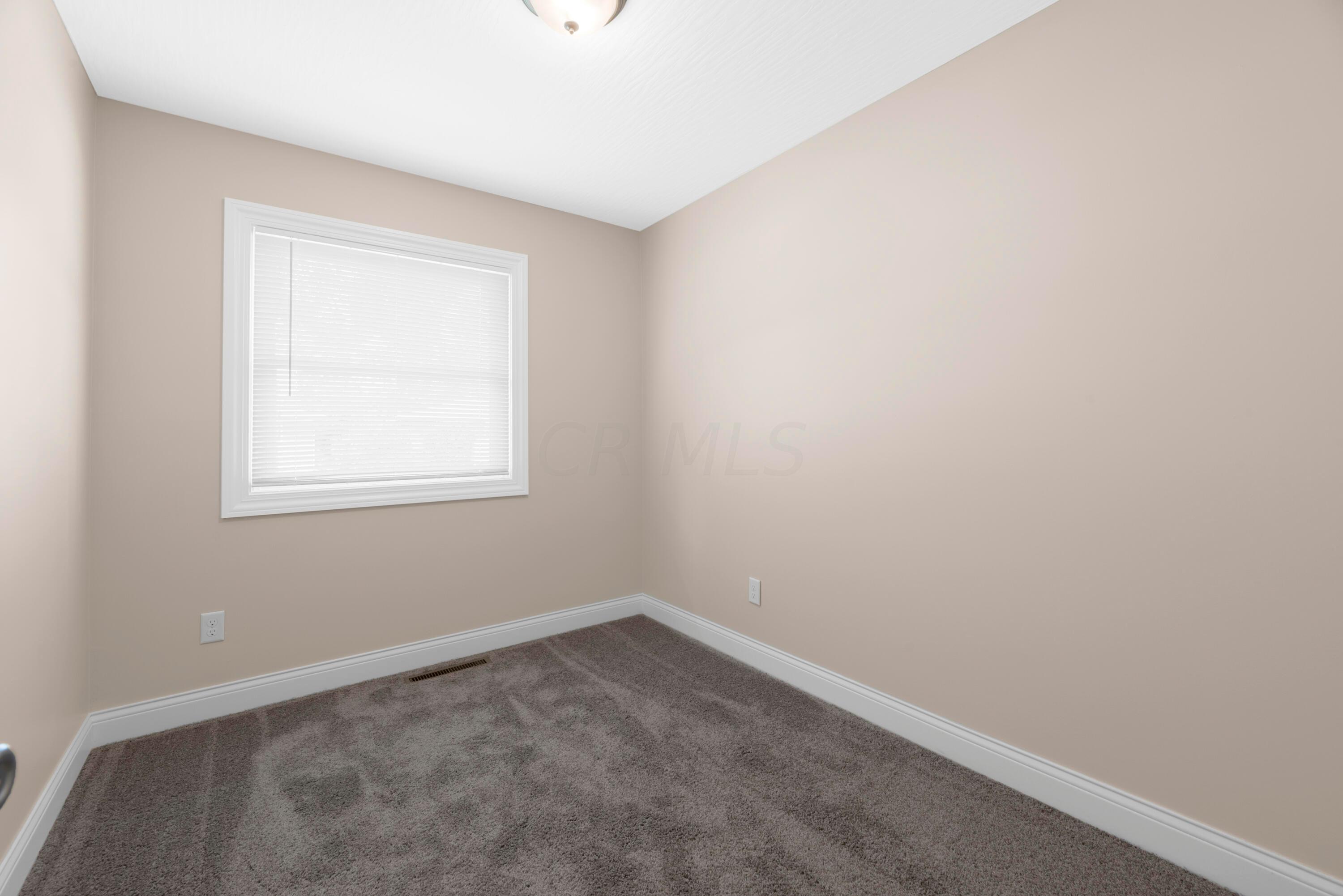 1878 Woodette Road Columbus, OH 43232 - Photo 13 of 37 13