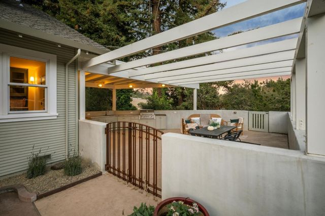 $1,900,000 | 653 Larkin Valley Road, Watsonville, CA 95076