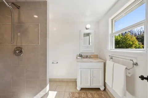 $1,895,000 | 653 Larkin Valley Road, Watsonville, CA 95076