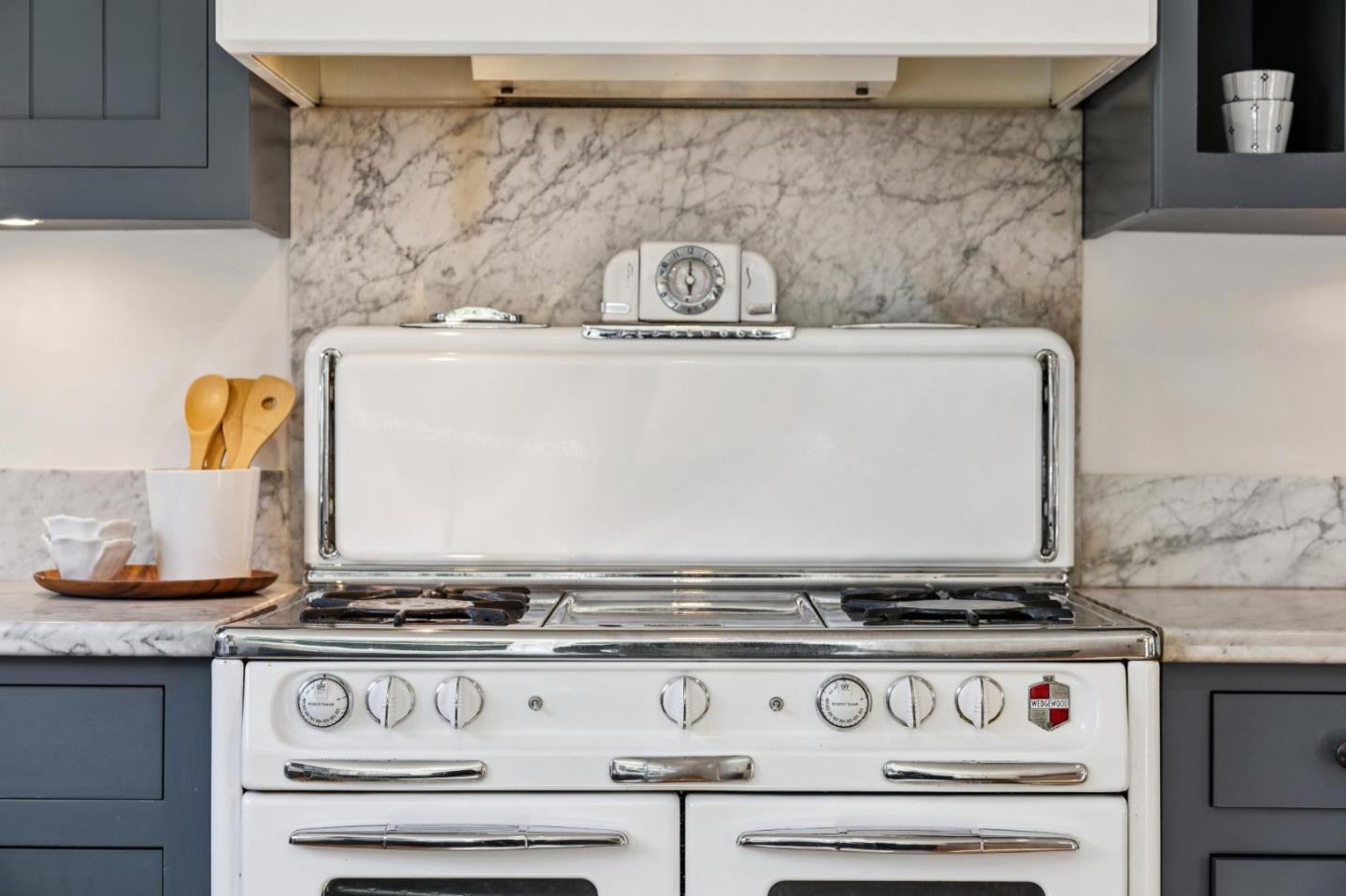 653 Larkin Valley Road Watsonville, CA 95076 - Photo 10 of 116