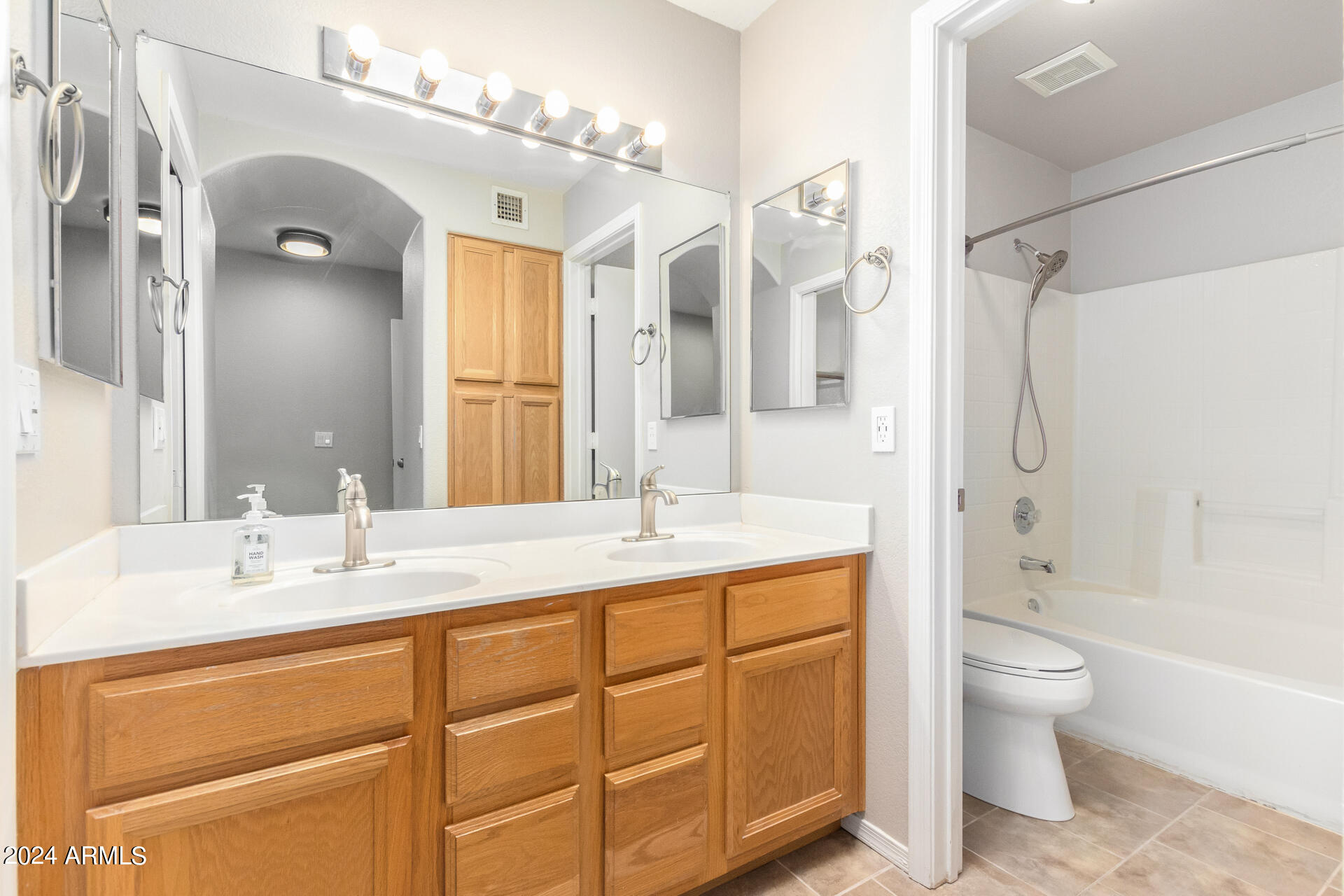 18617 North 35th Street Phoenix, AZ 85050 - Photo 21 of 34 19-35th