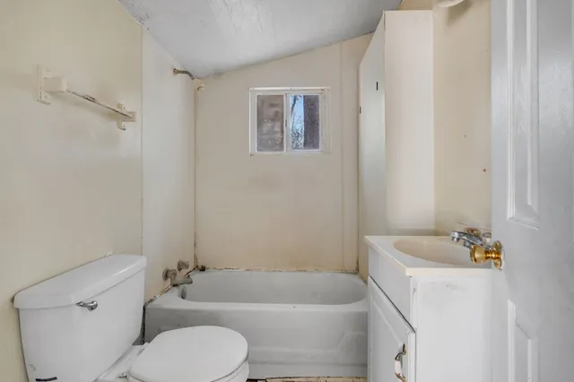 $175,000 | 1240 Lake Avenue, Unit 1 AND 2, Tallahassee, FL 32310