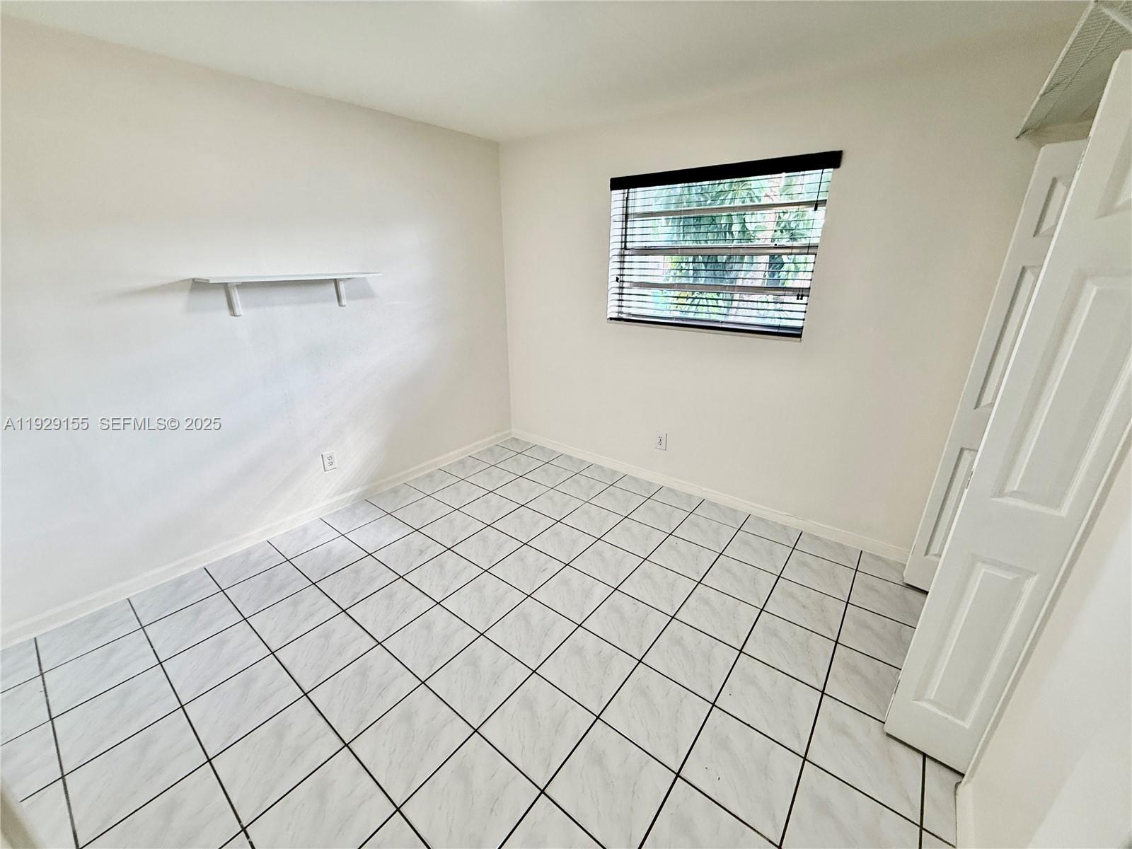 8855 Southwest 17th Terrace Miami, FL 33165 - Photo 11 of 27